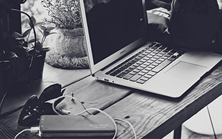 玻璃隔断生产厂家_如何选择可靠的玻璃隔断生产厂家